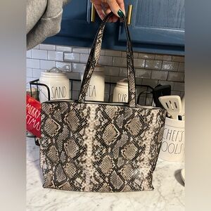 Jen & Co Stylish Snake Print Tote Bag NWOT